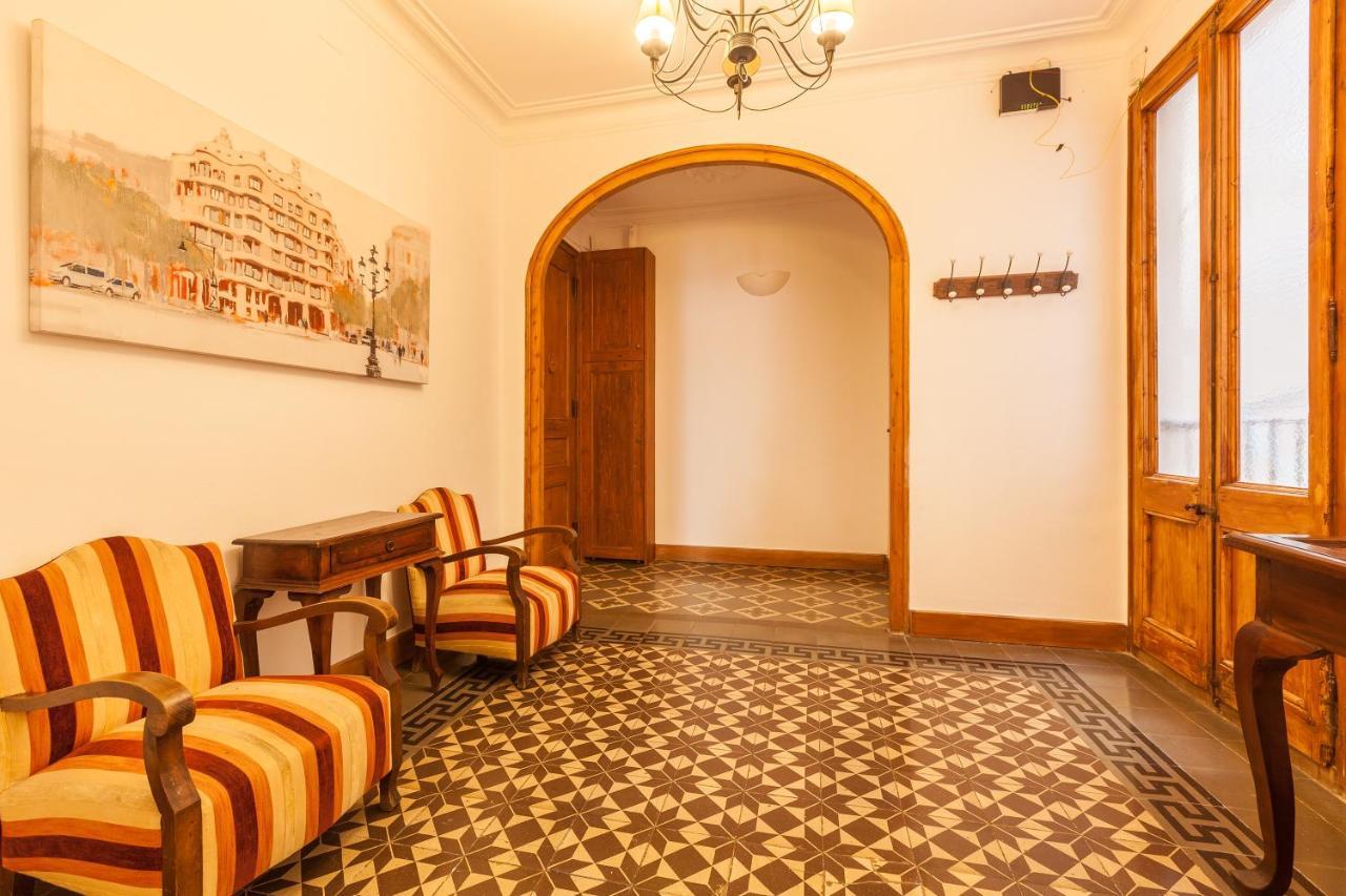 En El Corazon De Barcelona Apartment Luaran gambar